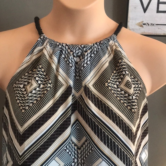 Halter top - Picture 2 of 4